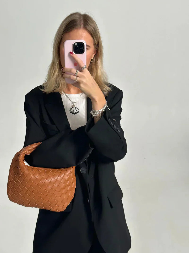 Pleciona torebka damska ze sztucznej skóry - stylowa torba hobo w kształcie węzła5
