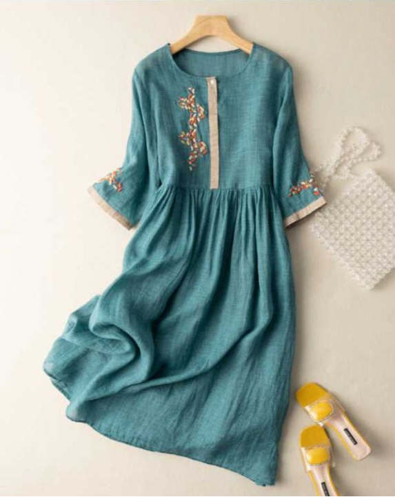 Sukienka midi boho damska – haftowane akcenty 3