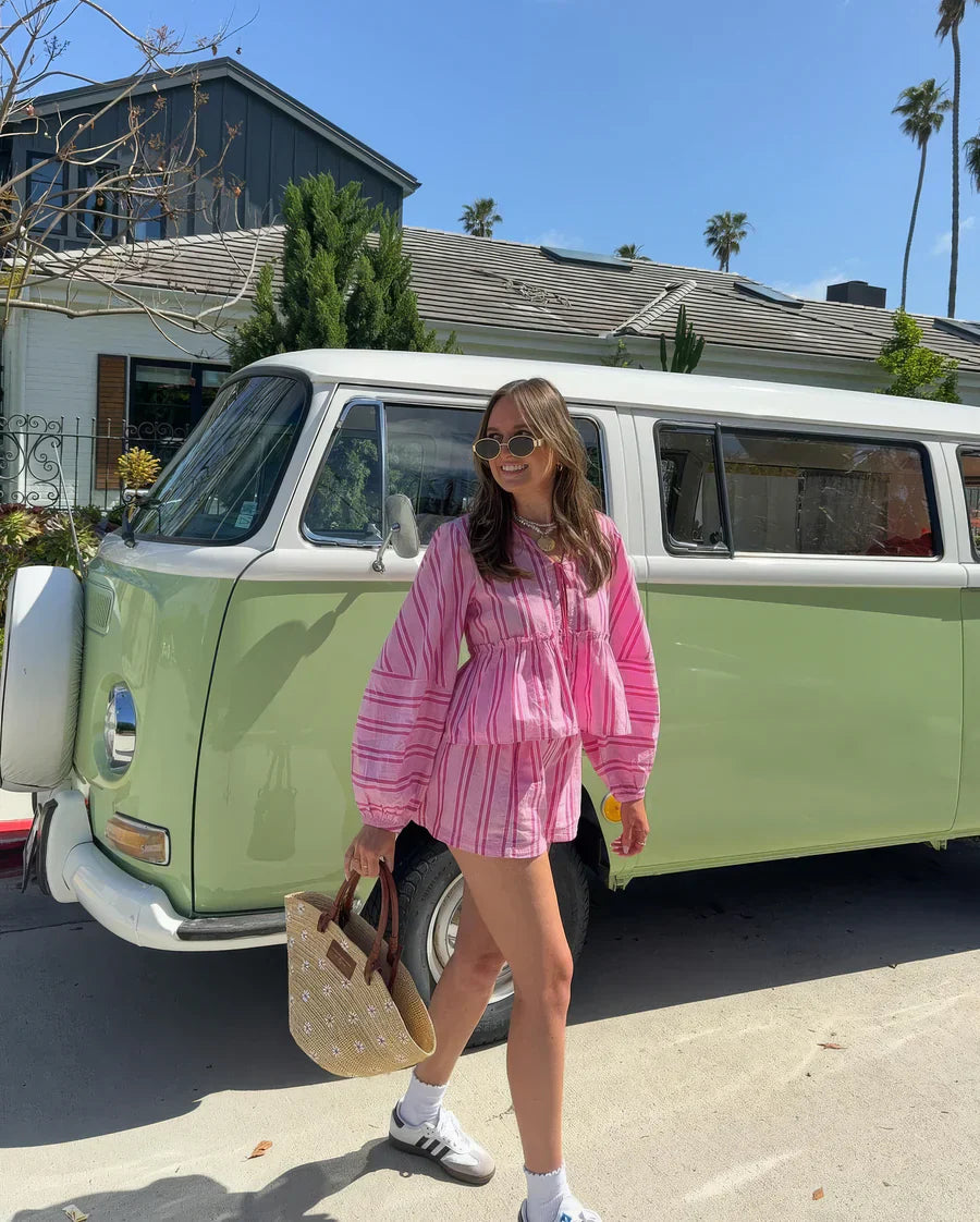 Zestaw damski – Bluzka i szorty w letnim stylu