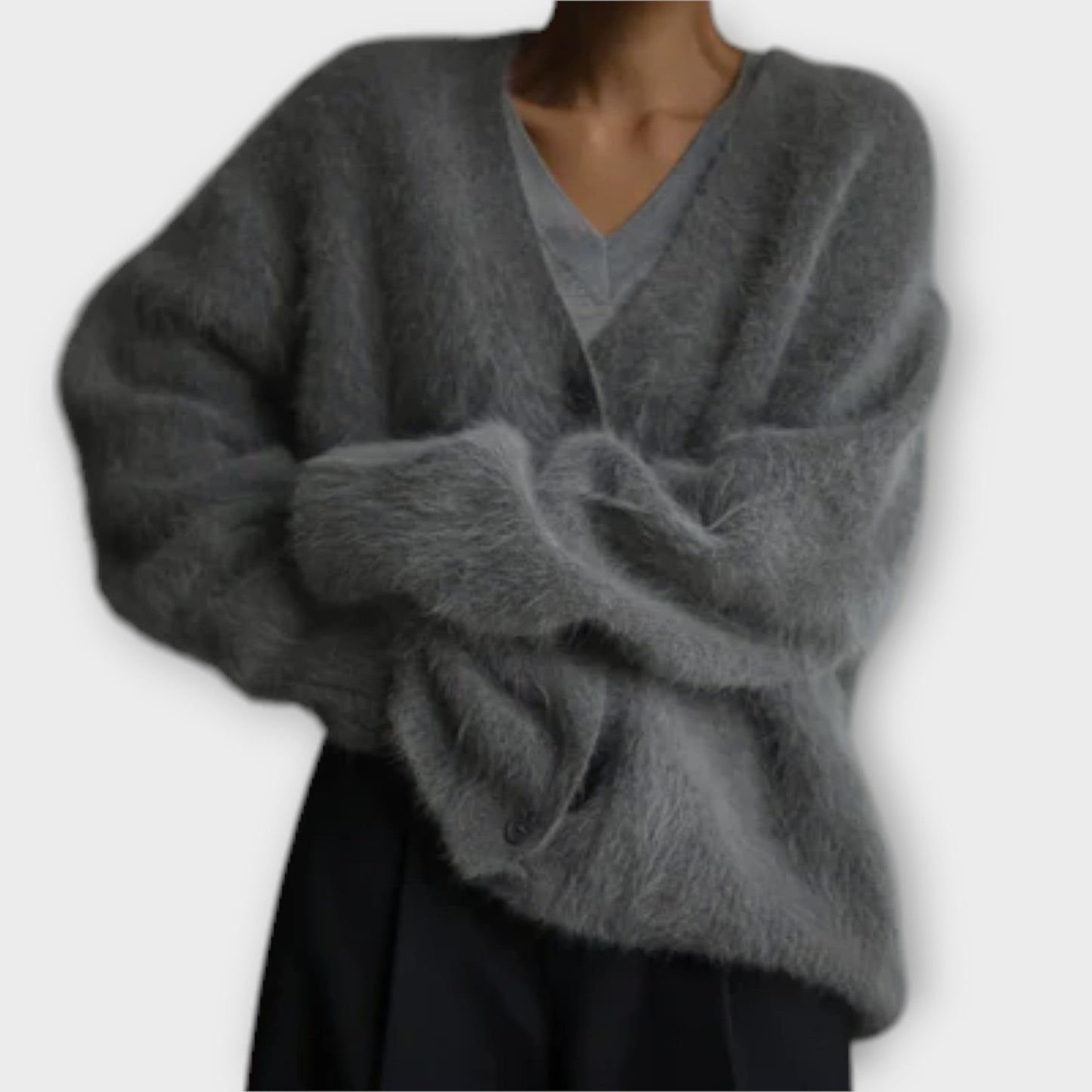Damski Sweter Oversize z Dekoltem w Serek – Miękkość i Styl