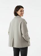 ALBA | PŁASZCZ DAMSKI | SZEROKIE KLAPKI I KLASYCZNA ELEGANCJA 2