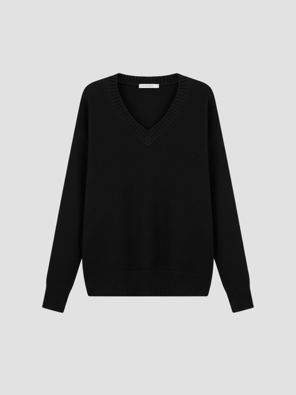 ALTHEVIA | DAMSKI SWETER Z DEKOLTEM W SEREK – MIĘKKA TEKSTURA I ELEGANCKA WSZECHSTRONNOŚĆ 5