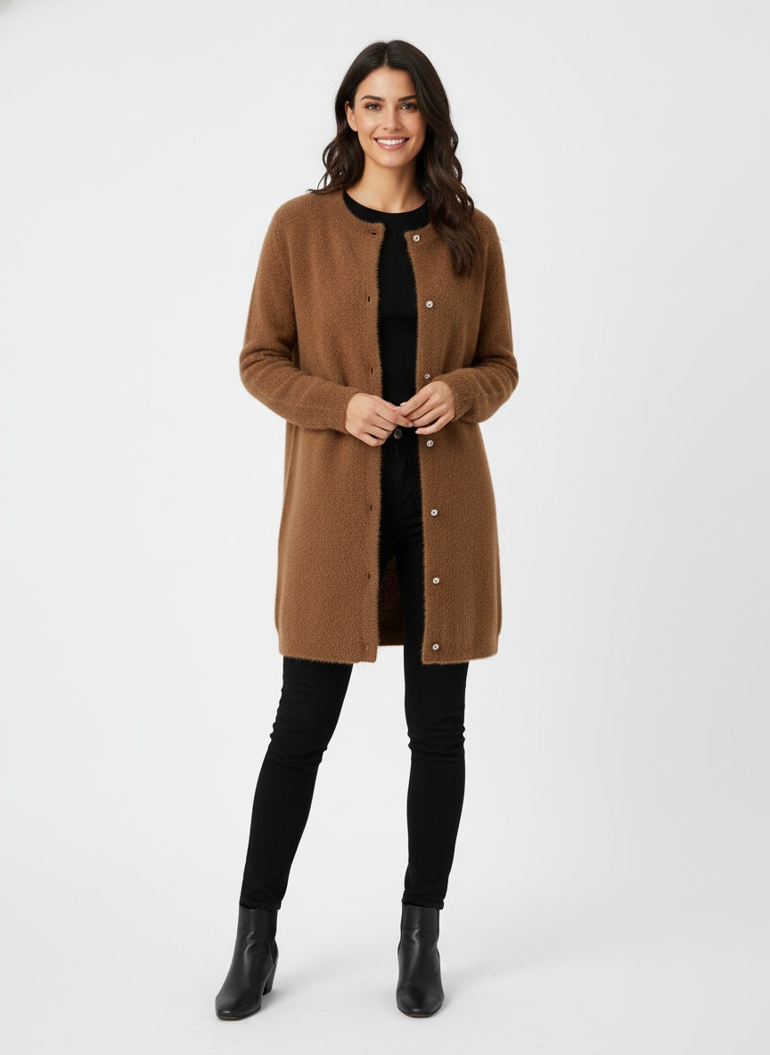 AMARANTA | DŁUGI DZIANINOWY KARDIGAN – LUŹNA I WSZECHSTRONNA ELEGANCJA 0