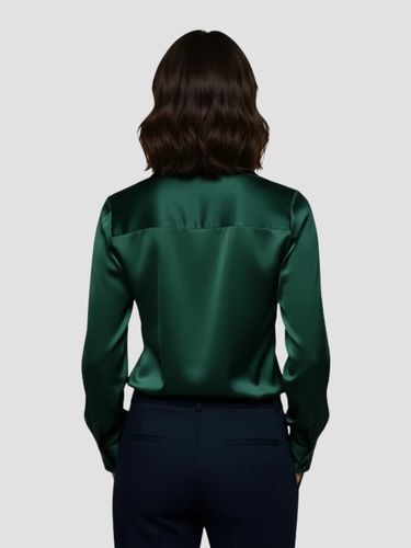 AURELIA | BLUZKA SATYNOWA | PŁYNNA WYRAFINOWANOŚĆ I PONADCZASOWY STYL 2