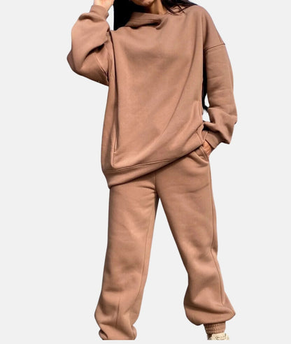 Damska bluza oversize z kapturem i dres typu jogger - dwuczęściowy zestaw do noszenia na co dzień