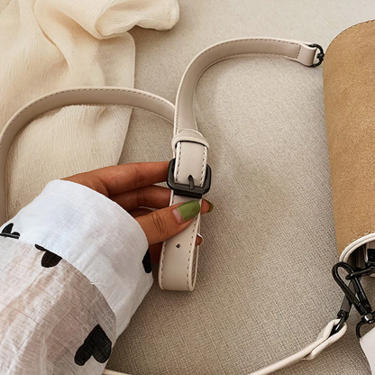 Damska torba crossbody z zamszowymi detalami - stylowa torba na ramię do użytku codziennego i rekreacyjnego