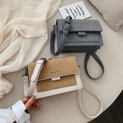 Damska torba crossbody z zamszowymi detalami - stylowa torba na ramię do użytku codziennego i rekreacyjnego