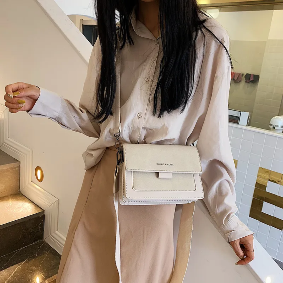 Damska torba crossbody z zamszowymi detalami - stylowa torba na ramię do użytku codziennego i rekreacyjnego