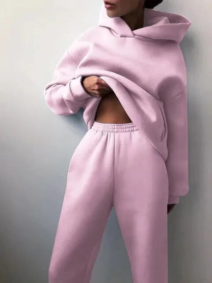 Damska bluza oversize z kapturem i dres typu jogger - dwuczęściowy zestaw do noszenia na co dzień 18