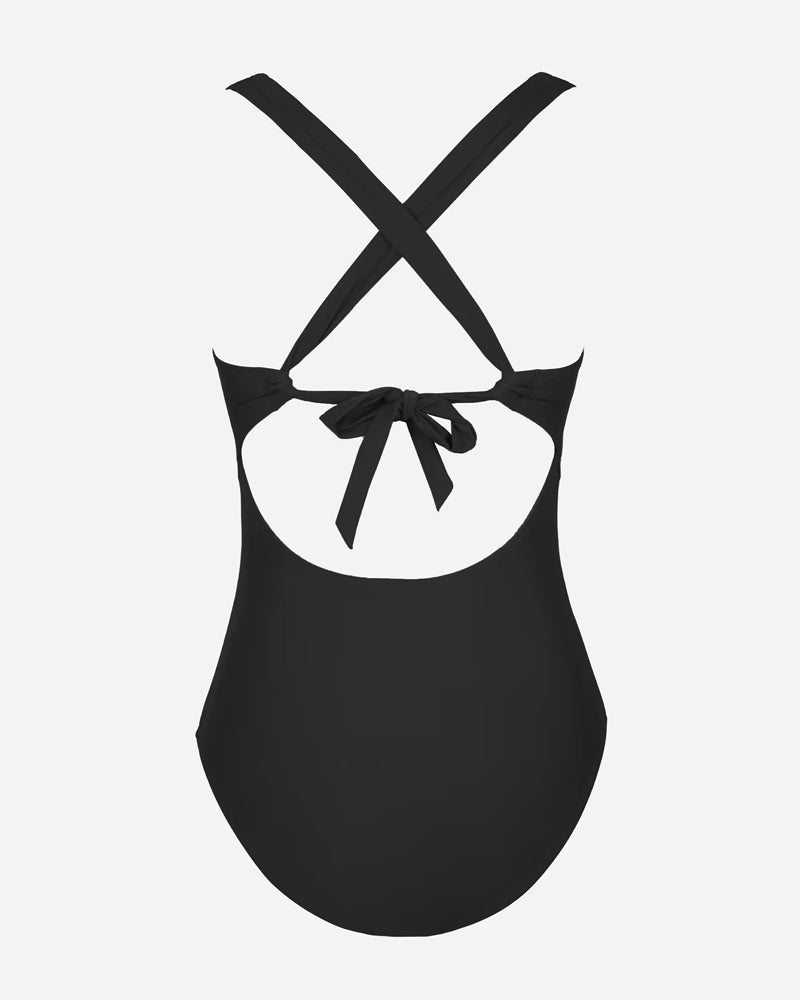 Damski Kostium – Elegancja w jednoczęściowej formie