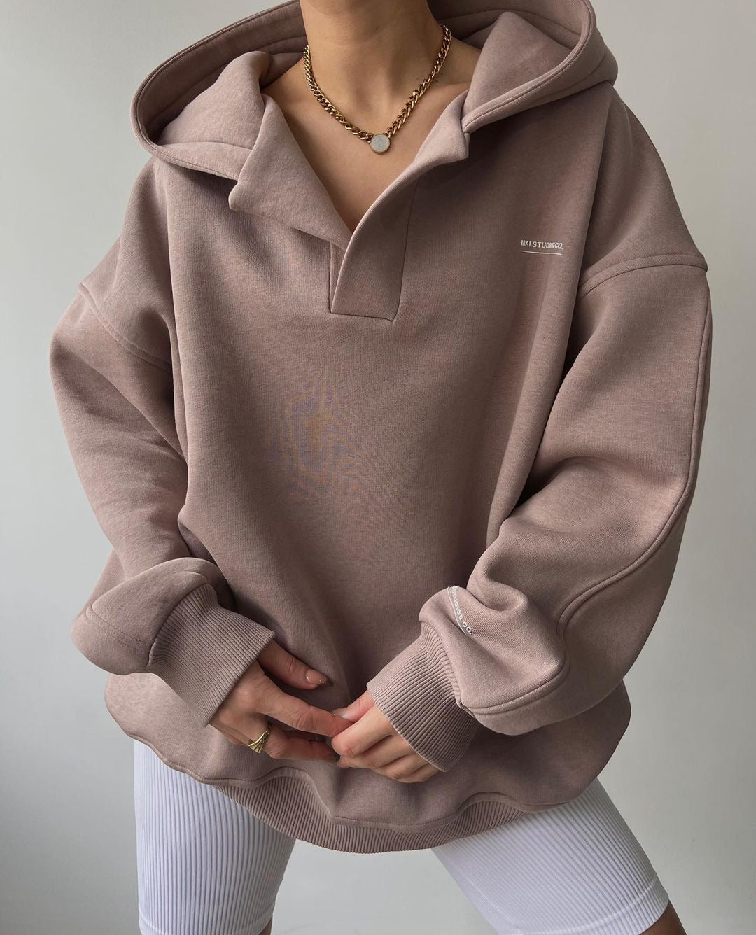 Damski Oversize Hoodie – Luźny i Nowoczesny Wygląd