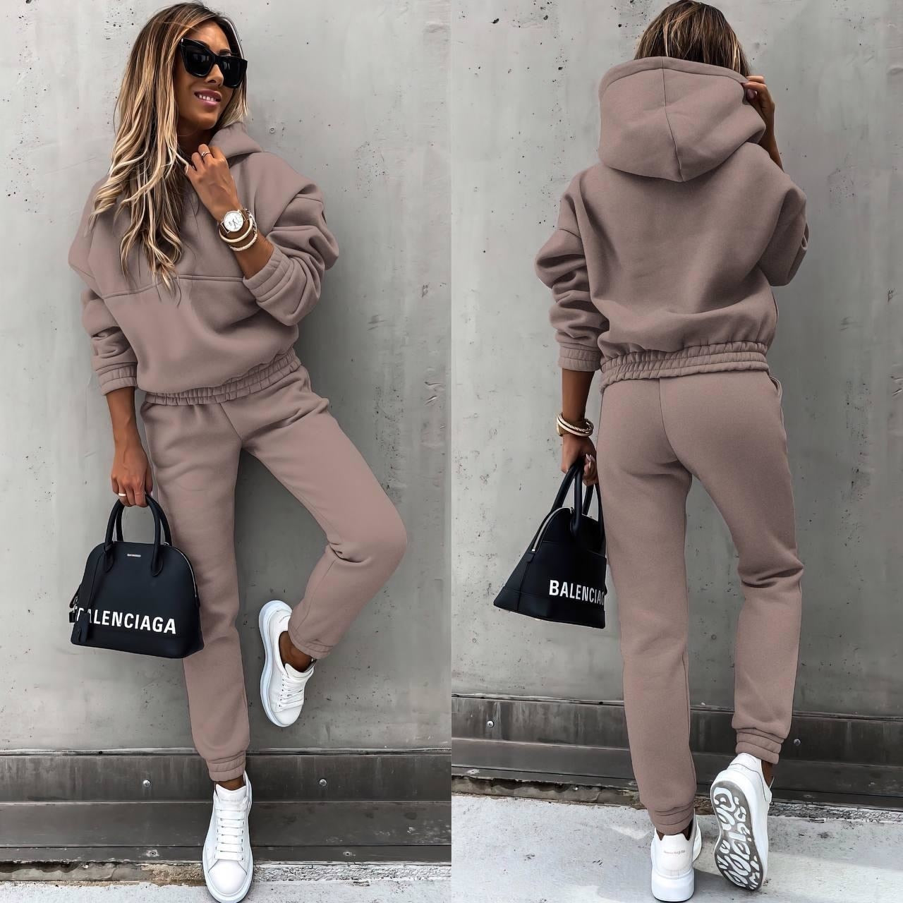 Damski dwuczęściowy dres oversize z kapturem - Casualowy zestaw joggerów 2