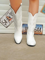 Damskie Botki – Nowoczesny styl w westernowym wydaniu