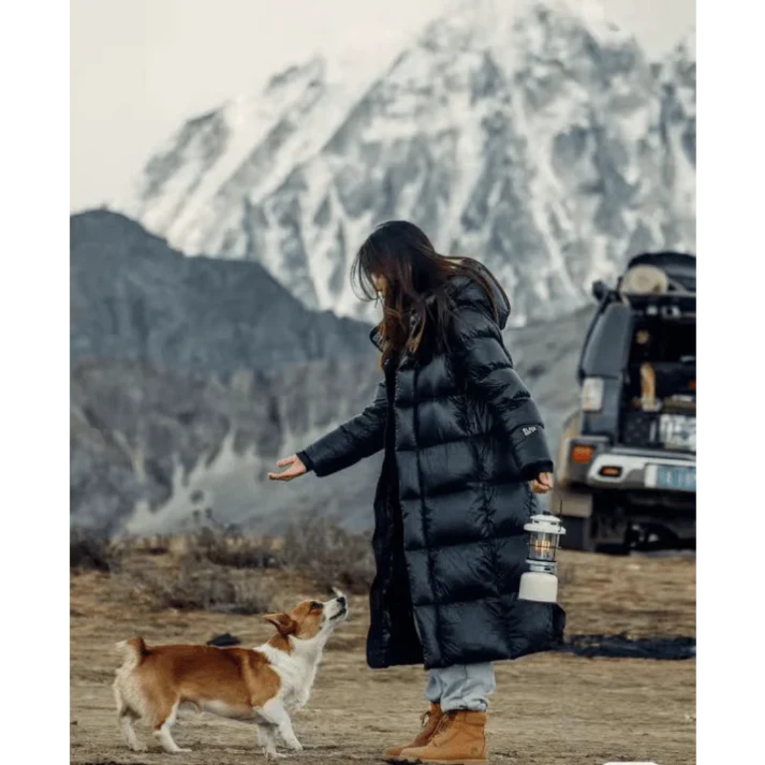 Długi, ocieplany płaszcz zimowy dla kobiet 8