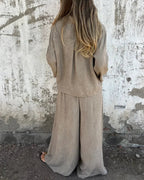 Dwuczęściowy komplet wypoczynkowy dla kobiet – teksturowana powierzchnia i luźny krój 2