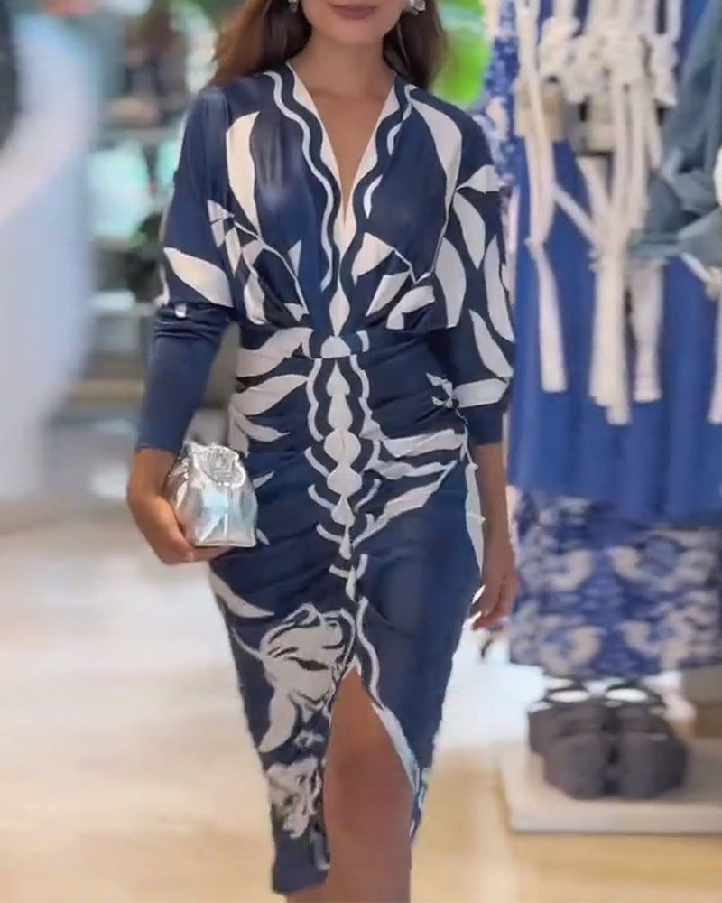 Elegancka, seksowna sukienka z dekoltem w serek 4