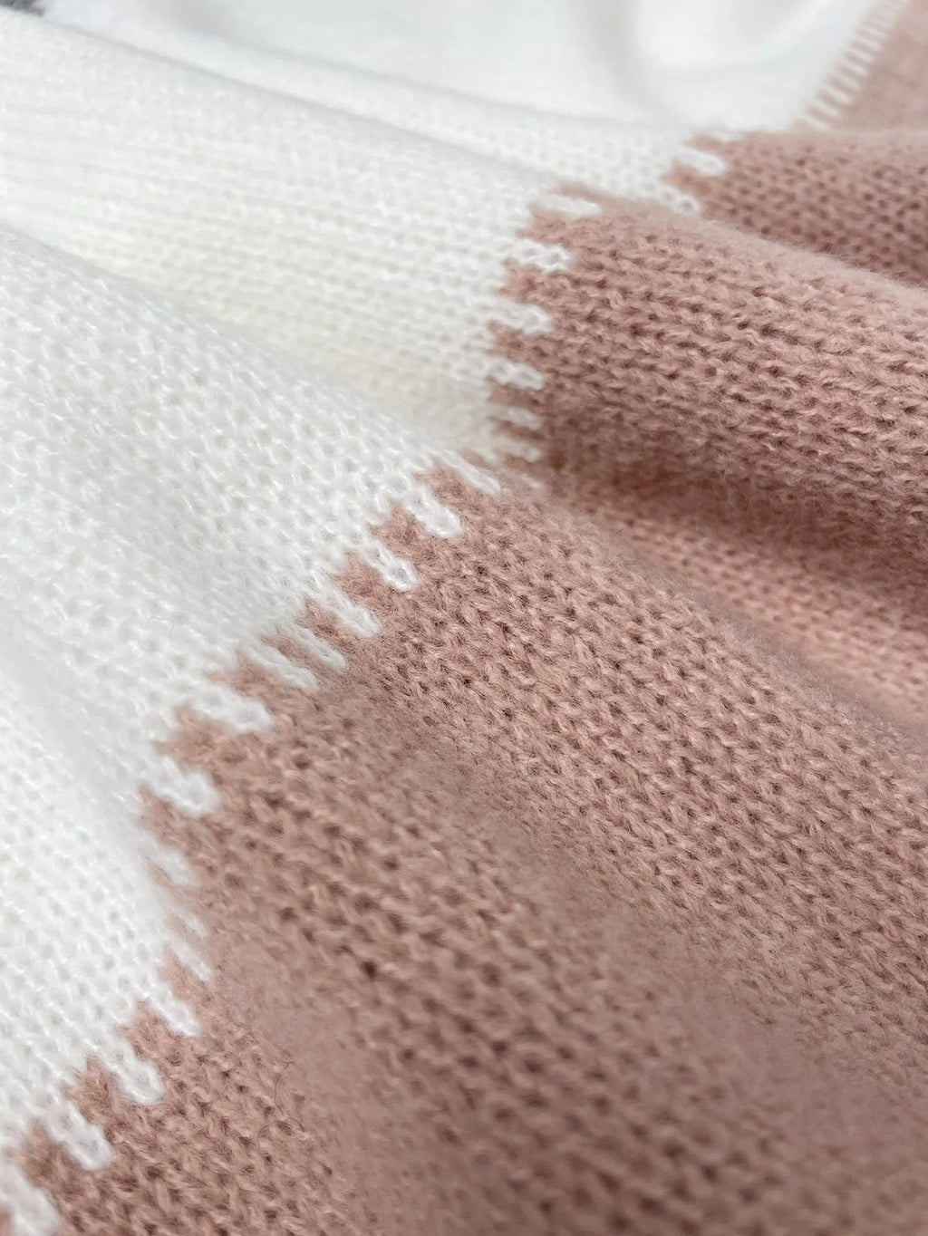 Emilia | Sweter w panterkę 5