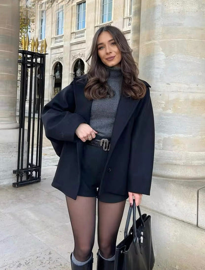Wełniany płaszcz damski oversize z zapięciem na guziki - elegancki minimalistyczny płaszcz jesienno-zimowy