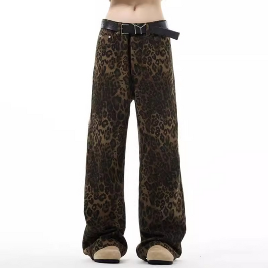 Jeansy damskie z szerokimi nogawkami i nadrukiem w panterkę – wysoki stan i zapięcie na guziki 0