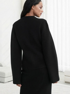 Kardigan z guzikami – Elegancja i komfort na każdą okazję