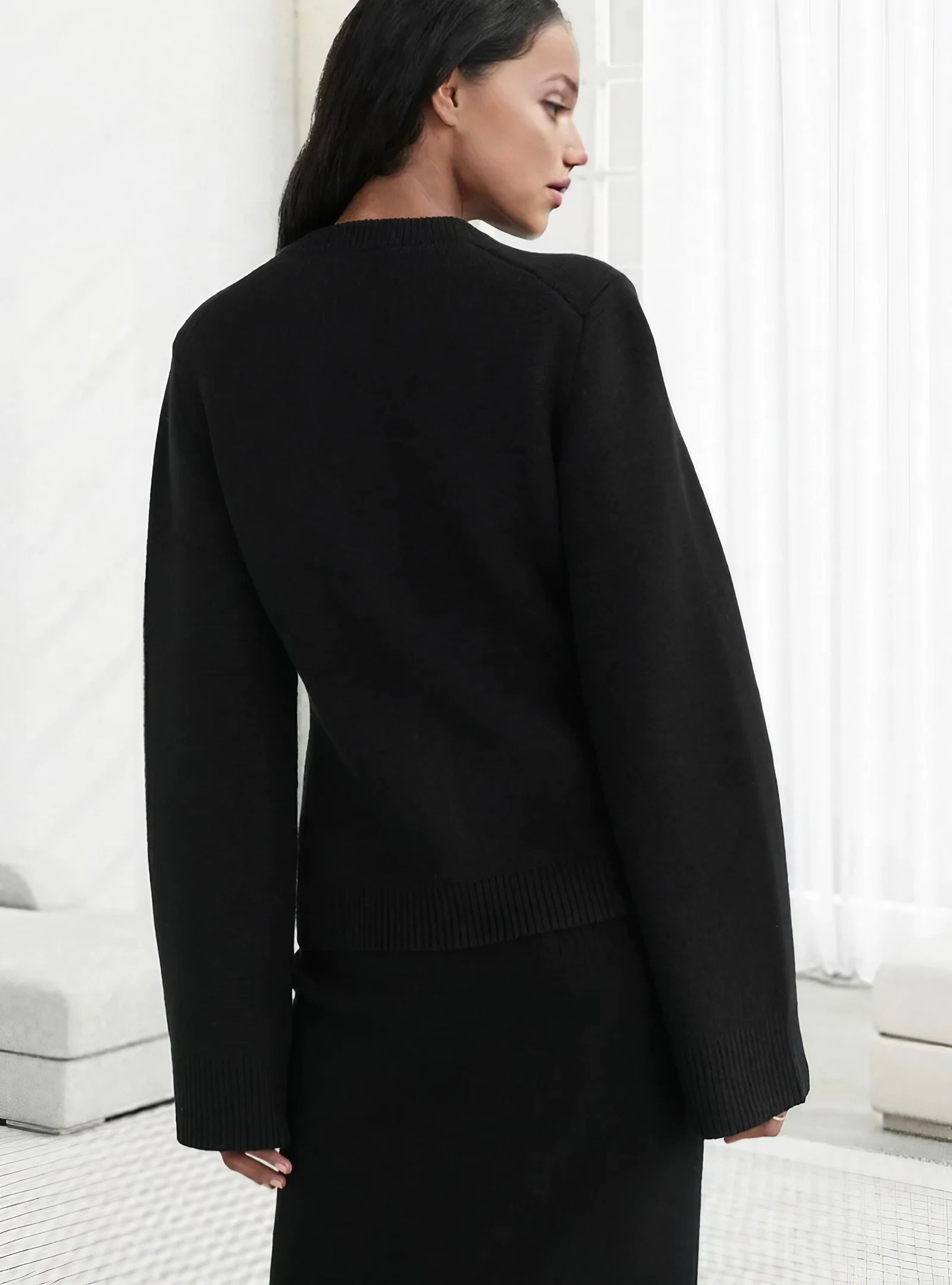 Kardigan z guzikami – Elegancja i komfort na każdą okazję