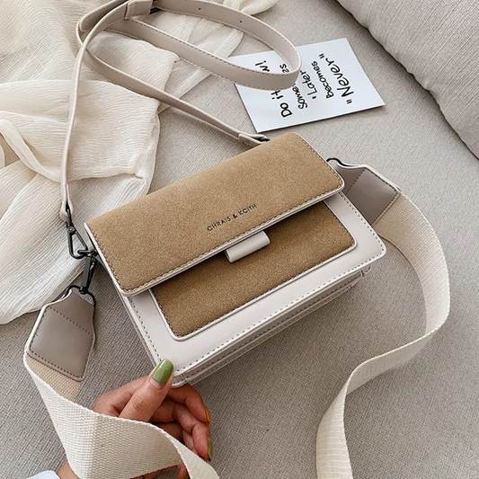 Damska torba crossbody z zamszowymi detalami - stylowa torba na ramię do użytku codziennego i rekreacyjnego