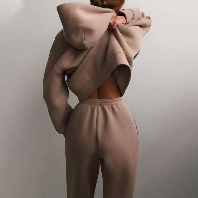 Komplet bluza z kapturem i spodnie dresowe dla kobiet 1