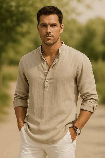 Koszula męska, elegancka i lekka na lato, o regularnym kroju, idealna do biura i na specjalne okazje.