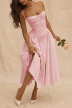 Letnia sukienka dla gościa weselnego – rozkloszowana spódnica na cienkich ramiączkach 1