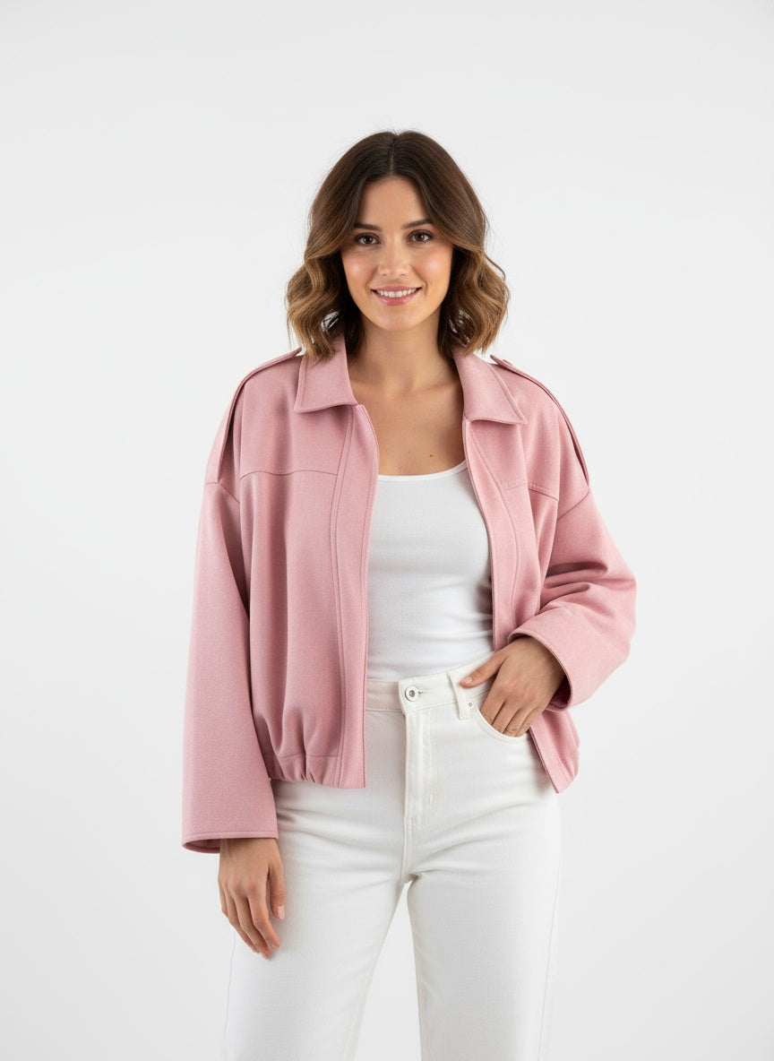 MAELIA | DAMSKA KURTKA OVERSIZEROWA Z ZAMSZU – WSPÓŁCZESNA ELEGANCJA I RELAKSUJĄCA SYLWETKA 12