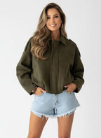 MAELIA | DAMSKA KURTKA OVERSIZEROWA Z ZAMSZU – WSPÓŁCZESNA ELEGANCJA I RELAKSUJĄCA SYLWETKA 7