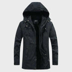 Ocieplana kurtka cargo z kapturem i kieszeniami dla mężczyzn 2