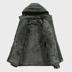 Ocieplana kurtka cargo z kapturem i kieszeniami dla mężczyzn 3