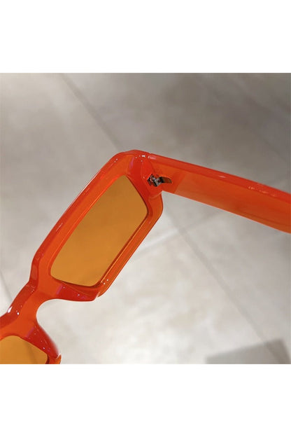 Okulary damskie – Prostokątny styl na słoneczne dni