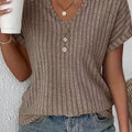 Prążkowany top damski | Casualowy szyk z akcentem na guziki | Maja