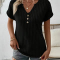 Prążkowany top damski | Casualowy szyk z akcentem na guziki | Maja