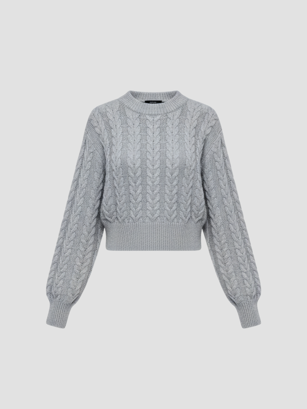 SERELINA | SWETER DAMSKI Z PLISOWANYM DEKOLTEM – RÓWNOWAGA MIĘDZY ZMYSŁOWOŚCIĄ A WYRÓŻNIENIEM 1