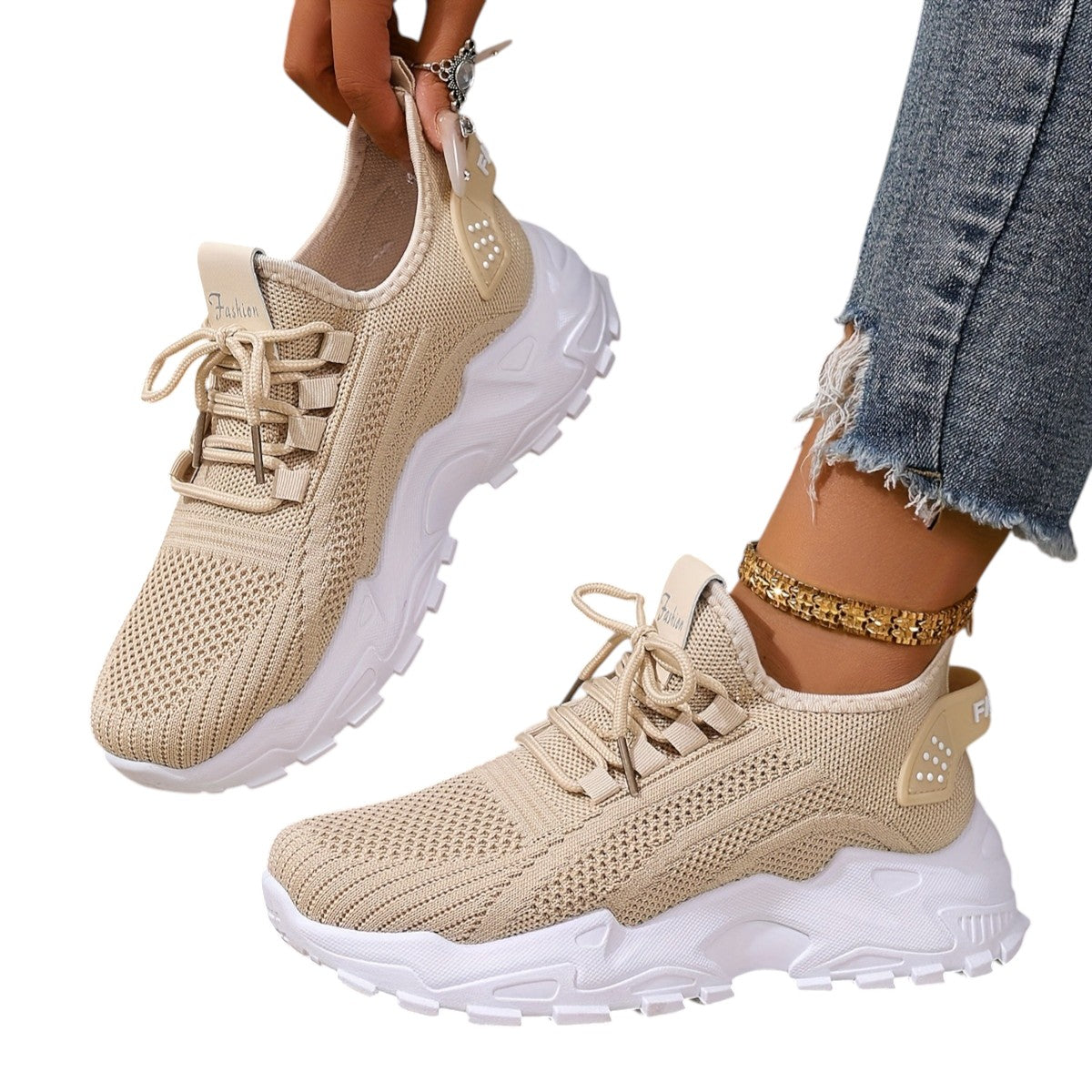 Sneakersy damskie – sportowy styl i wygoda na co dzień