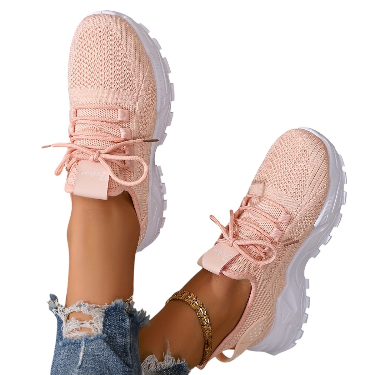 Sneakersy damskie – sportowy styl i wygoda na co dzień