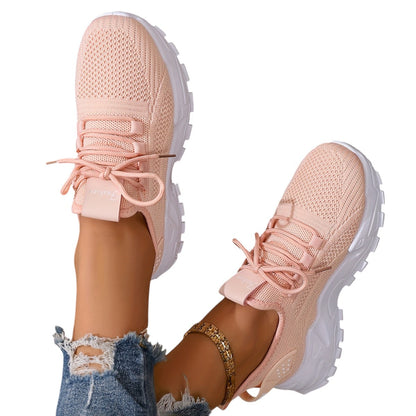 Sneakersy damskie – sportowy styl i wygoda na co dzień