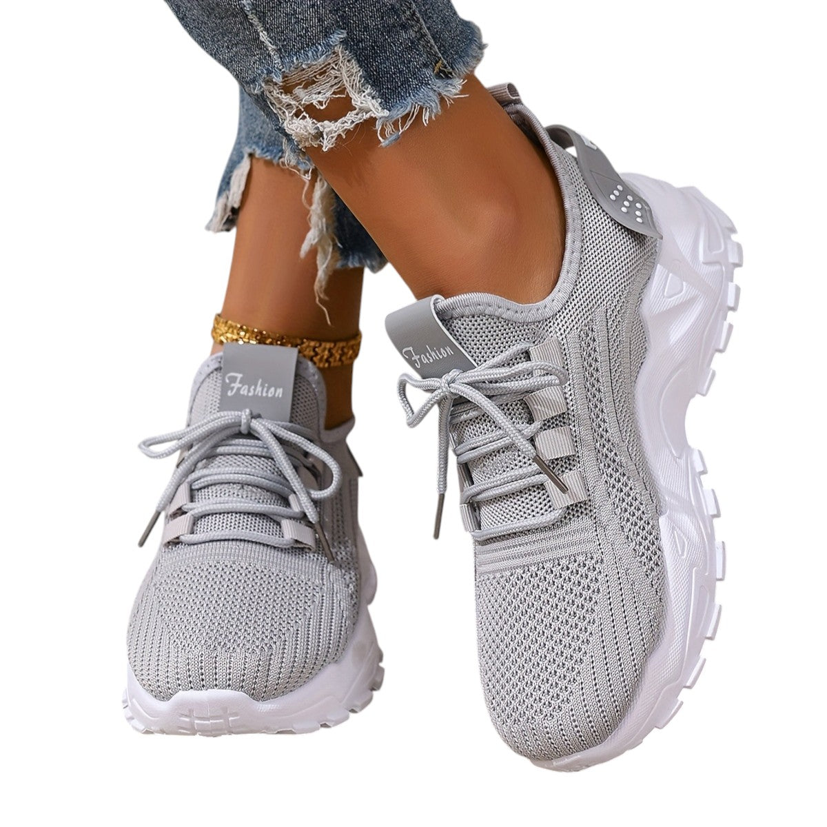 Sneakersy damskie – sportowy styl i wygoda na co dzień