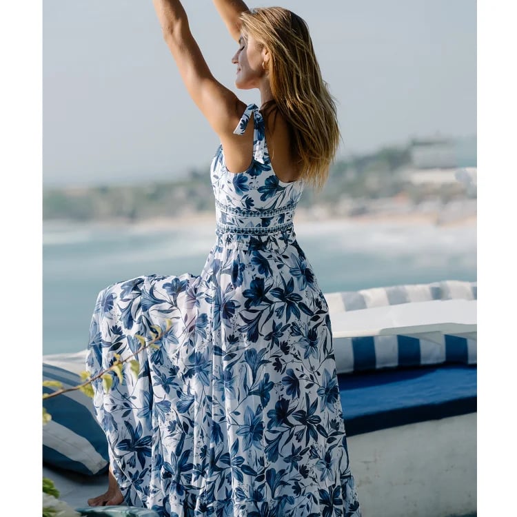 Strój kąpielowy damski – jednoczęściowy ze spódnicą