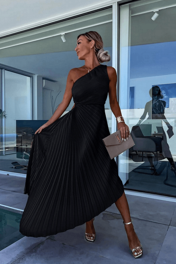 Sukienka plisowana damska na jedno ramię – asymetryczny dół i drapowany kontur 2