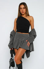 TOP Kobiet - asymetryczny chic na specjalne okazje