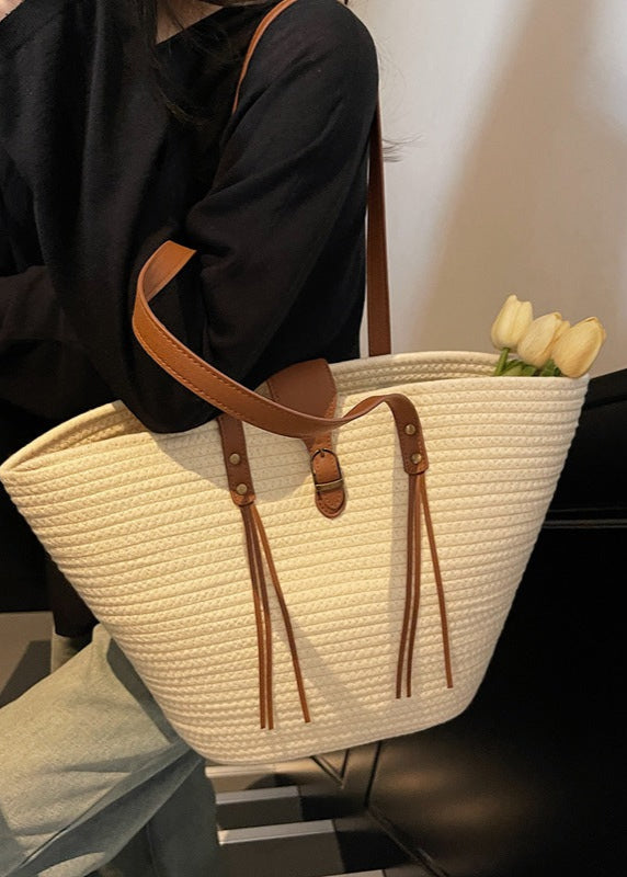 Torba damska shopper – styl oversize z eleganckim detalem