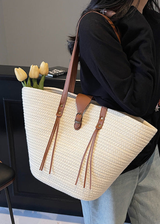 Torba damska shopper – styl oversize z eleganckim detalem