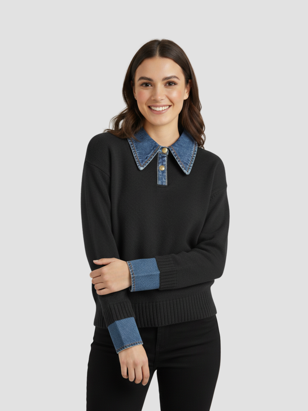 YSANDRA | SWETER DAMSKI Z DŻINSOWYMI DETALAMI – NATURALNY KOMFORT I MIEJSKI WYRÓŻNIENIE 4