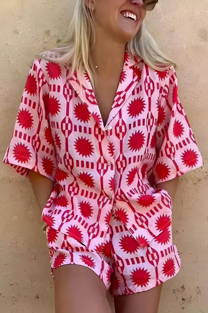 Zestaw Kobiety Oversize'owa Koszula i Szorty w Geometryczny Wzór, Lekka Tkanina, Idealny na Lato