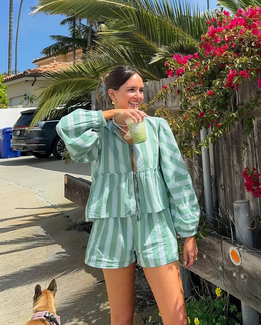 Zestaw damski – Bluzka i szorty w letnim stylu