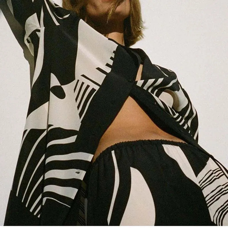 Zestaw damski – dwuczęściowy komplet z nadrukiem, bluzka i spodnie